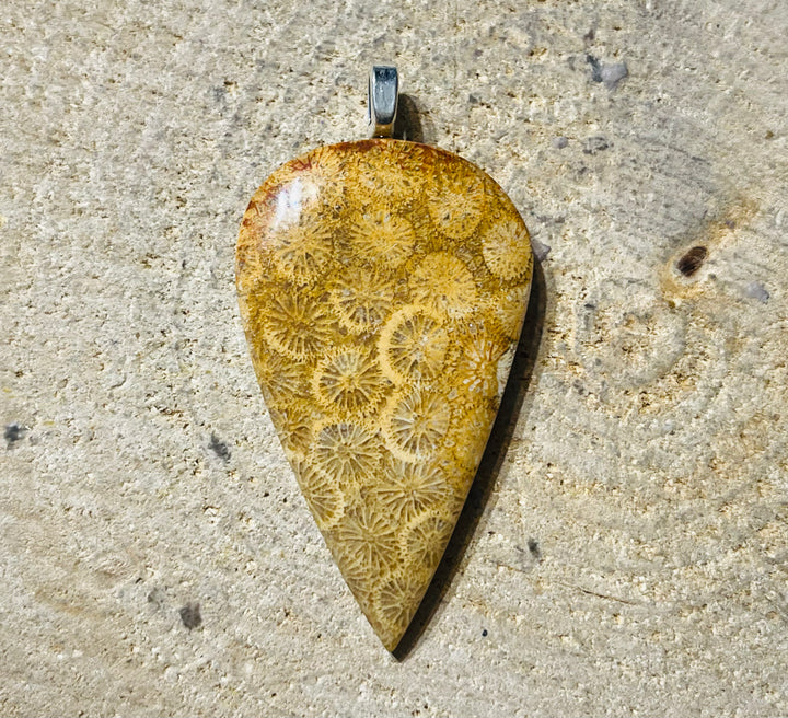 Pendentif cabochon en Corail Fossil au choix - les bijoux de Thea 