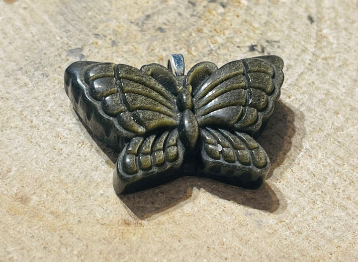 Pendentif Papillon en Obsidienne dorée - les bijoux de Thea 