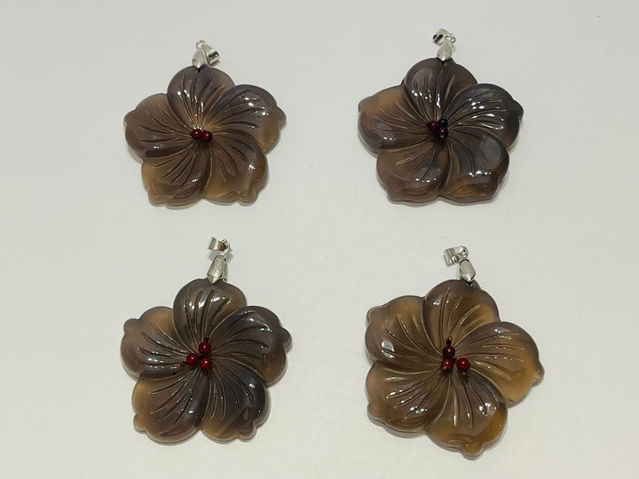 Gros Pendentif Fleur en Agate grise - les bijoux de Thea 