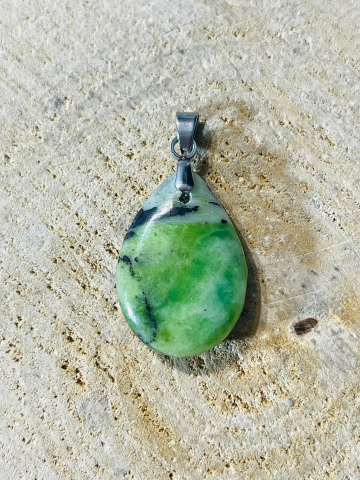 Pendentif en Serpentine d’Australie cabochon au choix - les bijoux de Thea 