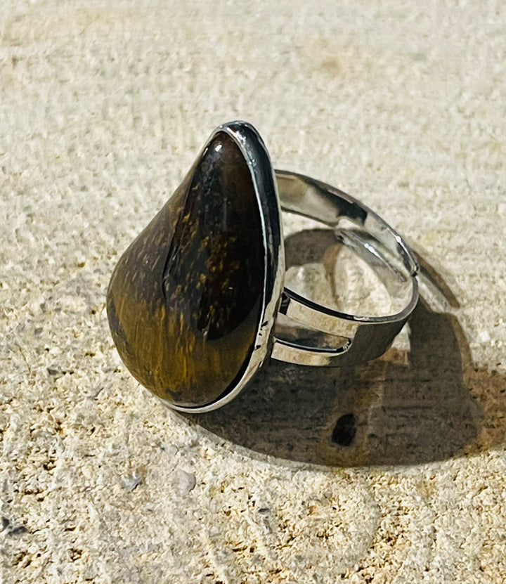 Bague sertie d’un Oeil de tigre (taille réglable) - les bijoux de Thea 