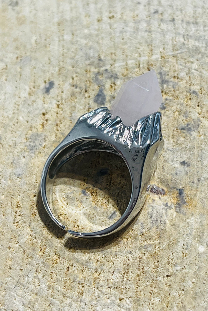 Bague de défense sertie d’un prisme en Quartz rose, taille réglable - les bijoux de Thea