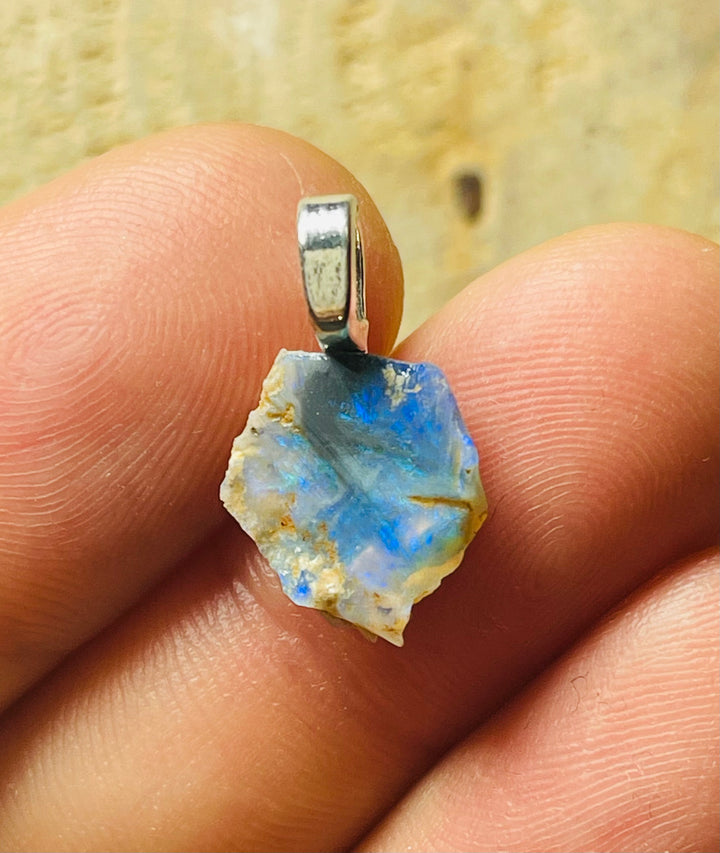Pendentif en Opale brute d’Australie - les bijoux de Thea 