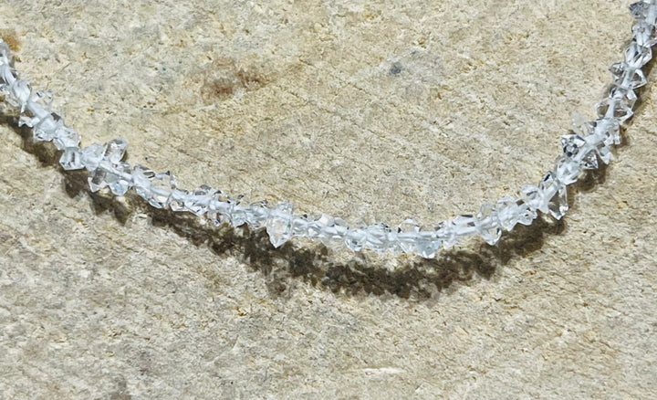 Fil de Perles chips / pépites en Diamant Herkimer en 1,5-4 mm - les bijoux de Thea 