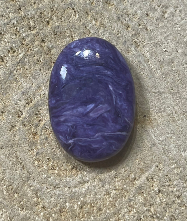 Charoïte cabochon