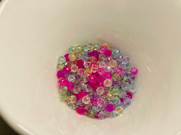 Lot de 20 intercalaires Perle en verre facettée multicolore en 4 mm pour bracelet - les bijoux de thea 