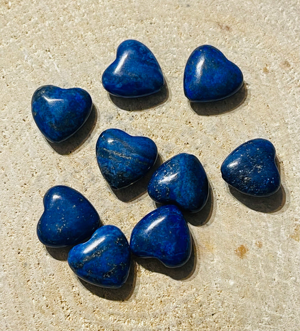 Lot de 5 Perles en pierre naturelle en Lapis-lazuli en forme de coeur - les bijoux de Thea 