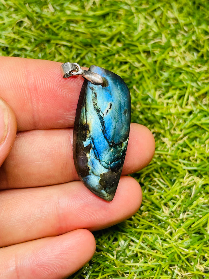 Labradorite cabochon au choix - les bijoux de Thea 