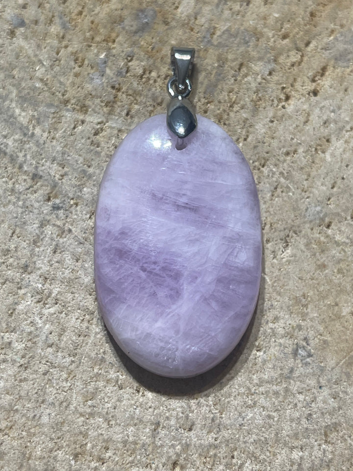 Pendentifs en Kunzite au choix - les bijoux de Thea 