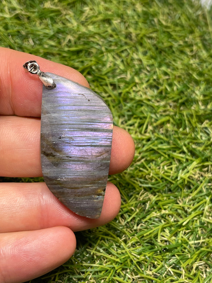 Labradorite cabochon au choix - les bijoux de Thea 