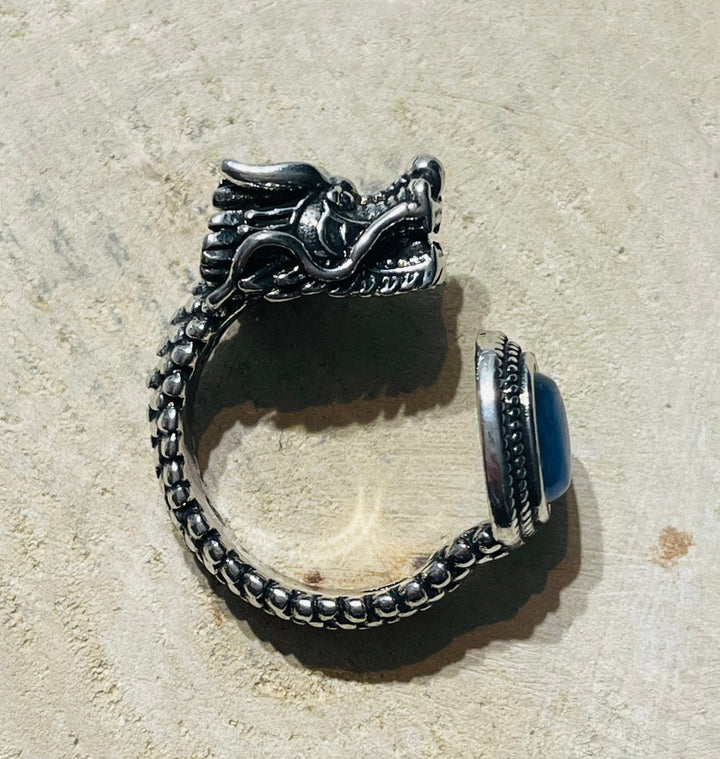 Bague dragon sertie d´une Cyanite, Taille réglable - Les bijoux de Théa