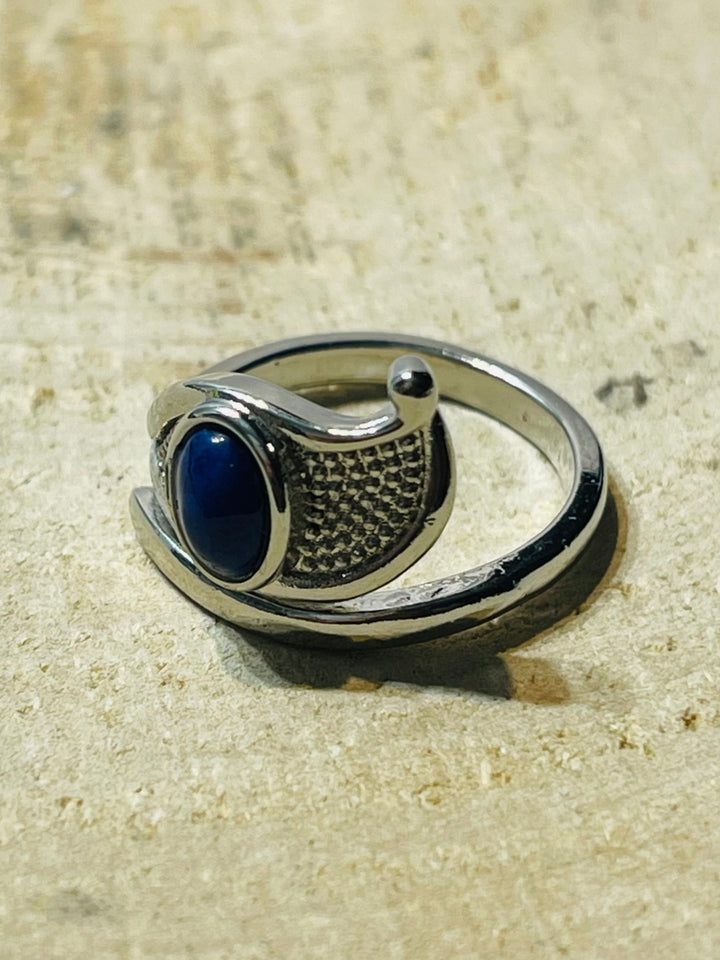 Bague en Oeil d' Horus sertie d'un Lapis lazuli, taille réglable - Les bijoux de Théa