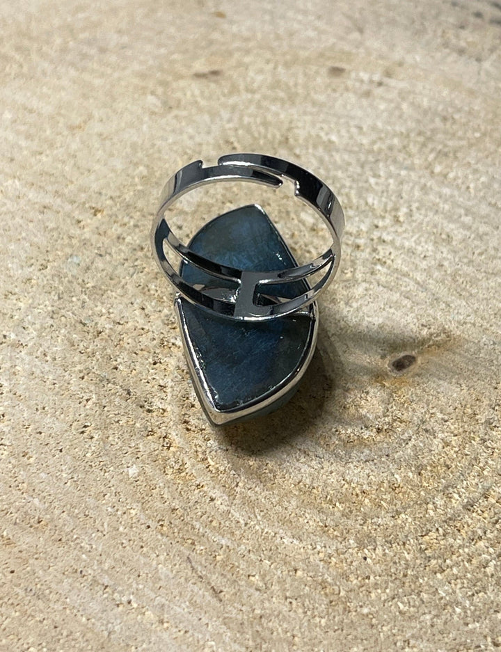 Bague sertie de Labradorite, taille réglable (2)- Les bijoux de Théa