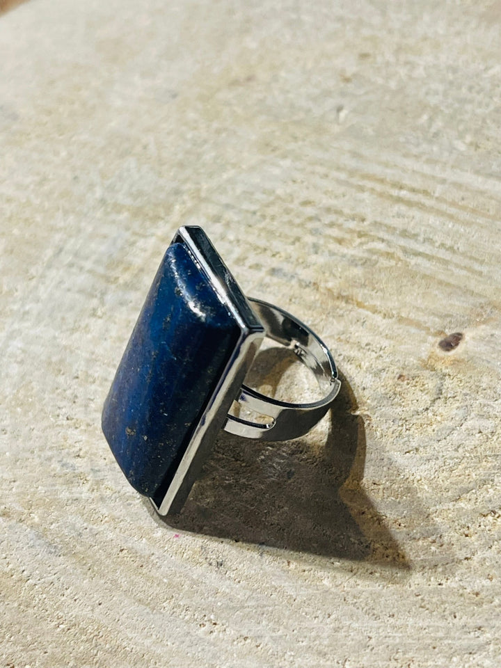 Bague sertie de Lapis - lazuli , taille réglable - Les bijoux de Théa