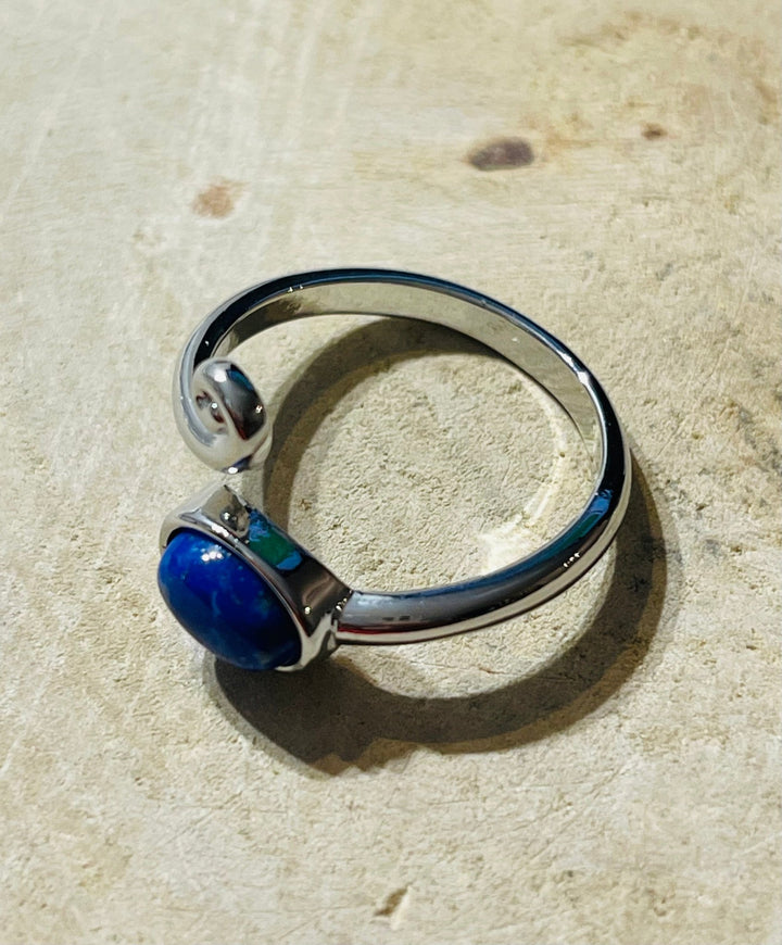 Bague vague en Lapis lazuli ovale, Taille réglable - Les bijoux de Théa