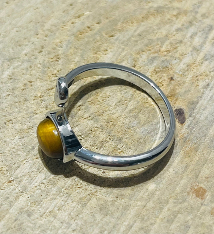 Bague vague en Oeil de tigre ovale, Taille réglable - Les bijoux de Théa