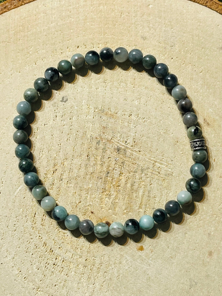 Bracelet de perles en pierre naturelle en Emeraude en 6 mm. - Les bijoux de Théa
