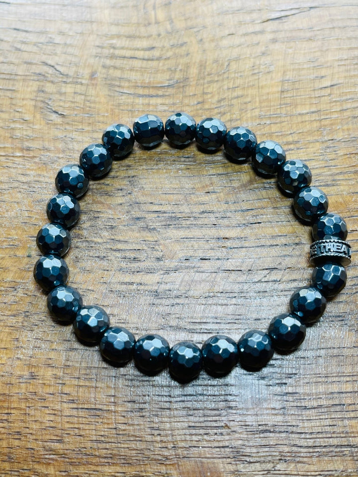 Bracelet en perles 8 mm en Hématite à facette - Les bijoux de Théa