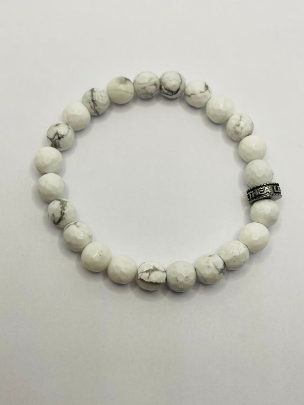 Bracelet en perles naturelles 8 mm en Howlite à facette - Les bijoux de Théa