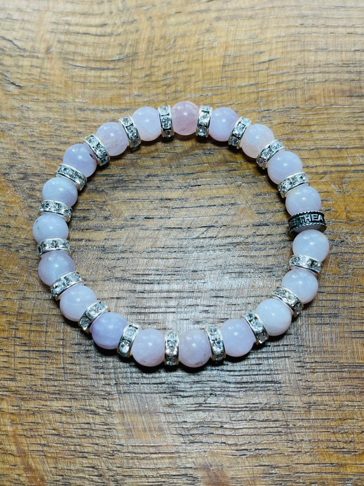 Bracelet en perles naturelles 8 mm en Kunzite et strass - Les bijoux de Théa