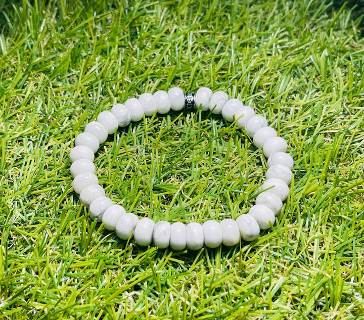 Bracelet en perles naturelles en Howlite en rondelle - Les bijoux de Théa