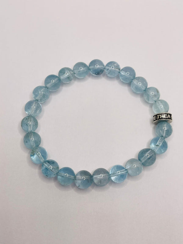 Bracelet en perles naturelles en Topaze bleue - Les bijoux de Théa