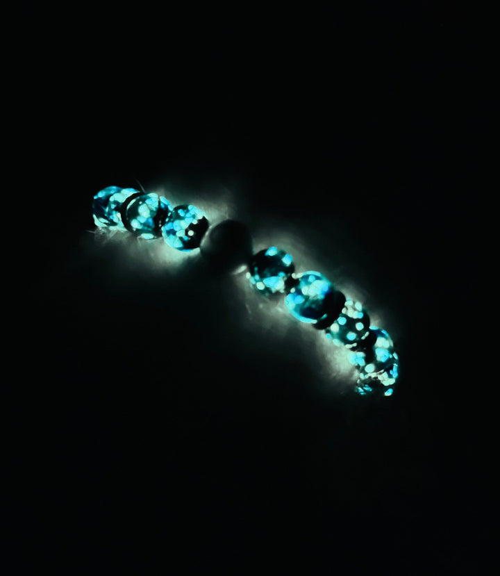 Bracelet "SEA" en perles Lumineuses bleues 8 mm et Oeil de Sainte Lucie / Shiva - Les bijoux de Théa