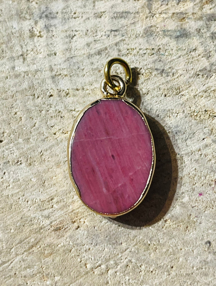 Breloque / Pendentif Rhodonite Patte de chien - Les bijoux de Théa