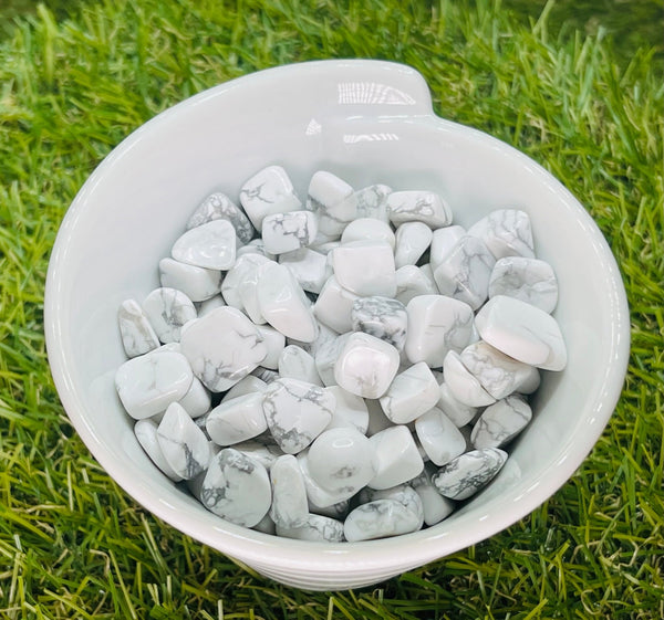 Chips / pépites naturelles en Howlite non percées en 5-10 mm (50 grs) - Les bijoux de Théa