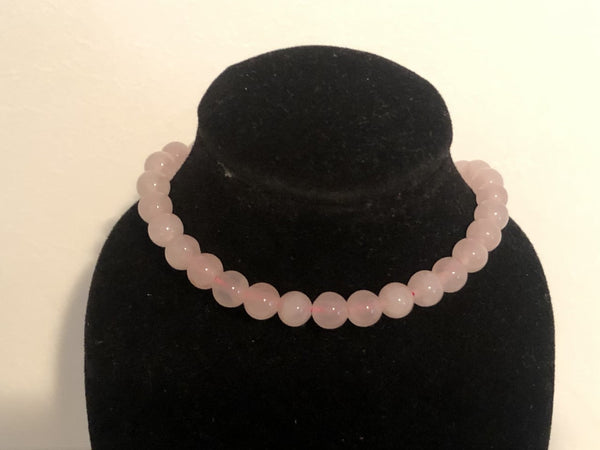 Collier de perles naturelles 8mm en Quartz rose avec fermoir mousqueton - Les bijoux de Théa