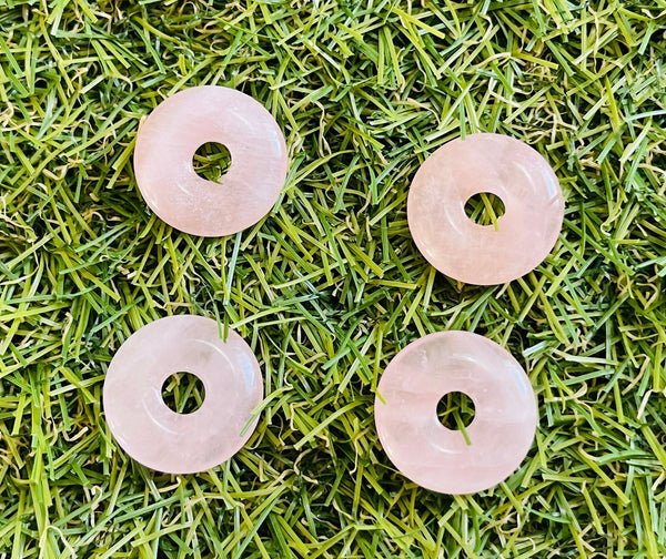 Donut / Pi chinois en Quartz rose 30 mm - Les bijoux de Théa