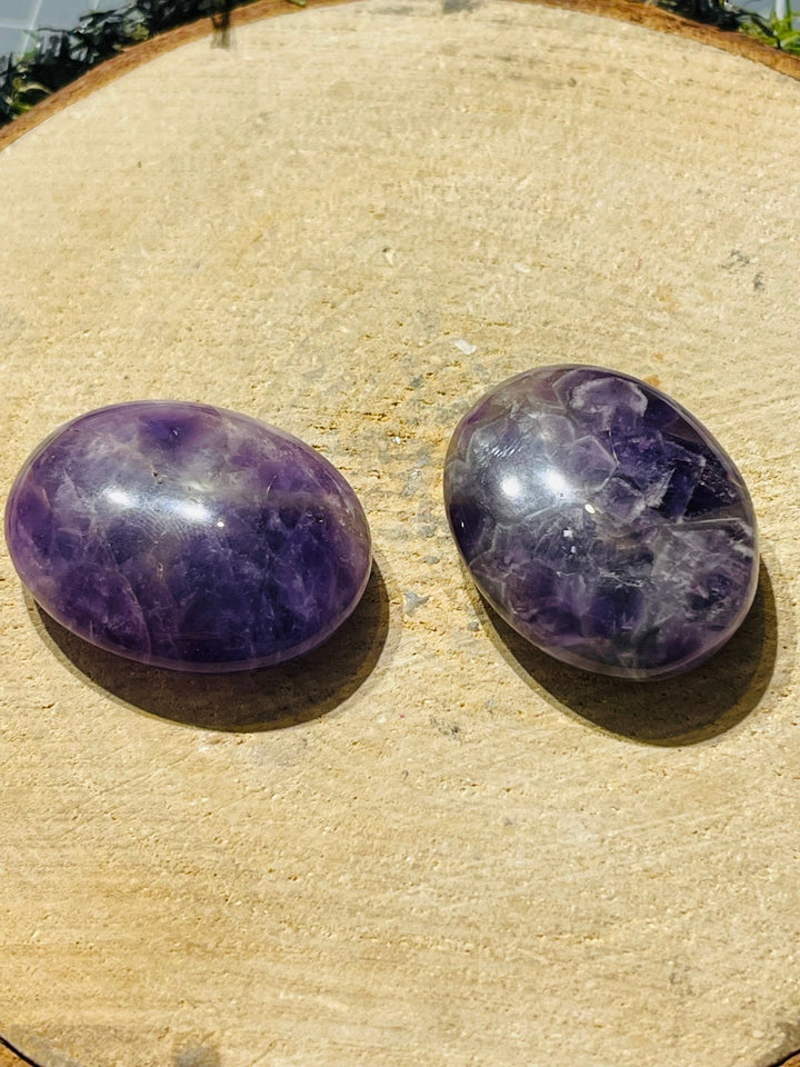 Galet cabochon en Améthyste - Les bijoux de Théa