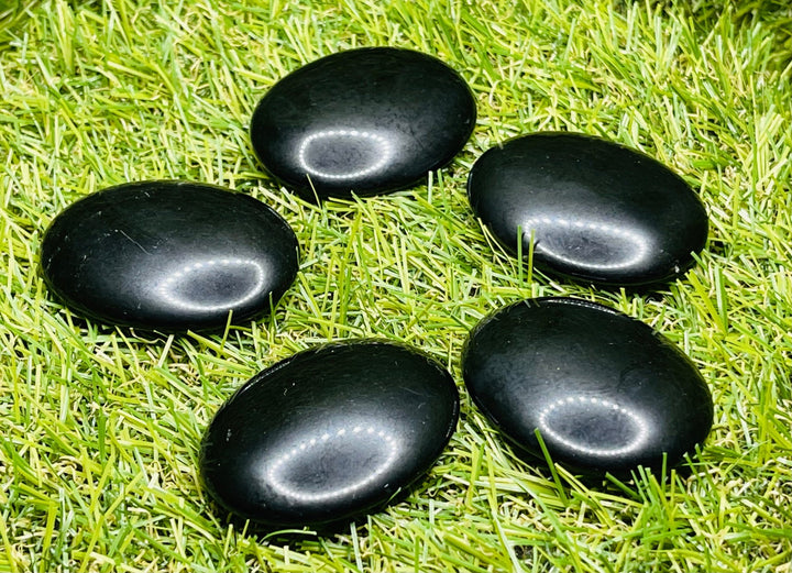 Galet cabochon en Obsidienne - Les bijoux de Théa