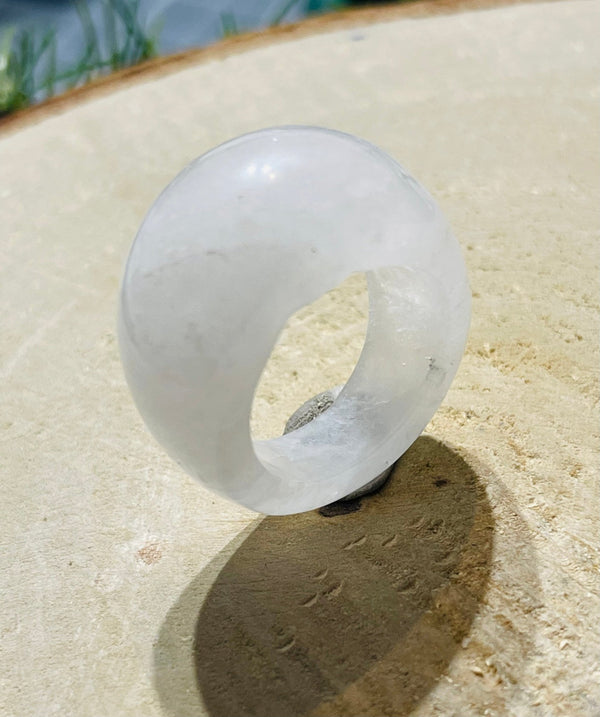 Grosse Bague en Cristal de roche - Les bijoux de Théa