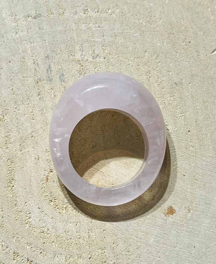 Grosse Bague en Quartz rose - Les bijoux de Théa