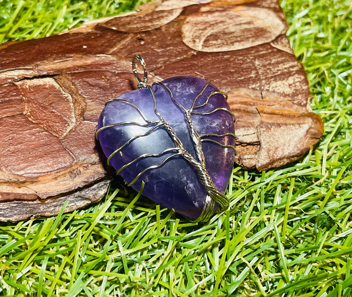 Pendentif cabochon en Améthyste en forme de cœur - Les bijoux de Théa