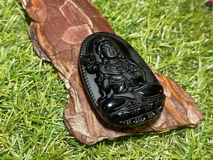 Pendentif Amulette Bouddha Lotus en Obsidienne - Les bijoux de Théa