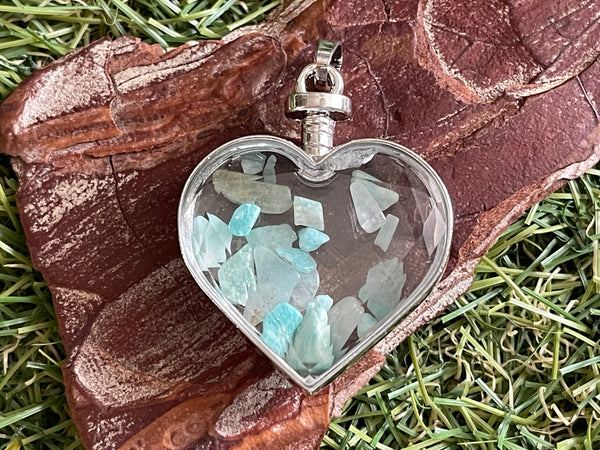 Pendentif Bouteille en verre avec Amazonite en forme de cœur