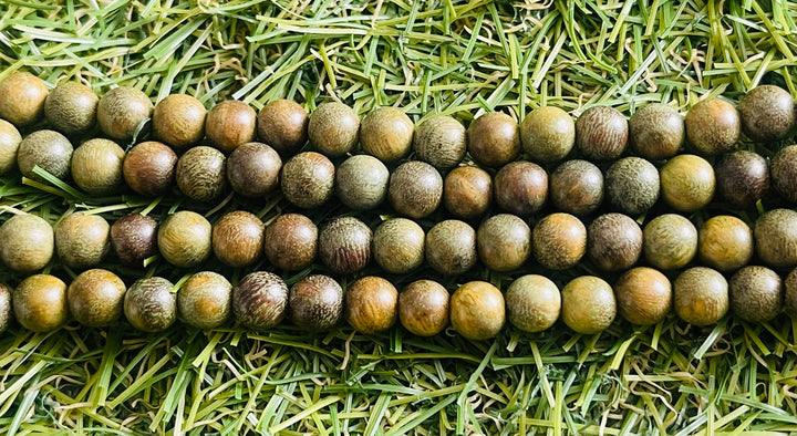 Perles en Bois de Santal en 6 mm - Les bijoux de Théa