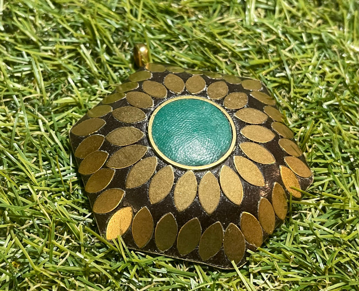 Gros Pendentif Indonésien hexagonal - Les bijoux de Théa