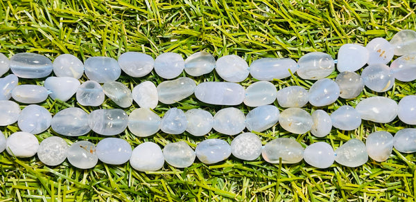 Perles naturelles en Calcédoine en Nuggets de 10-12 mm - Les bijoux de Théa