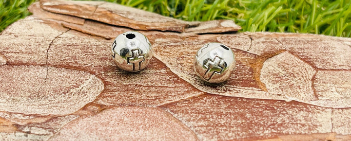 Lot de 10 Perles avec croix en 8 mm - Les bijoux de Théa