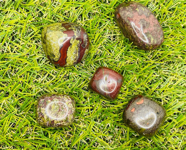 Lot de 3 pierres naturelles roulées en Jaspe Sang de dragon - Les bijoux de Théa