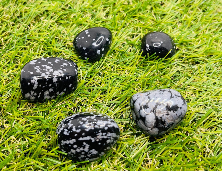 Lot de 3 pierres roulées naturelles en Obsidienne flocon - Les bijoux de Théa