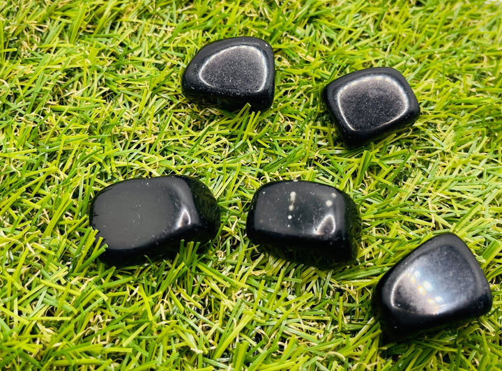 Lot de 5 pierres roulées naturelles en Obsidienne - Les bijoux de Théa