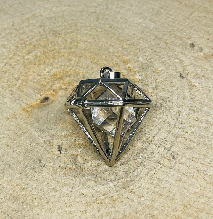 Magnifique Pendentif en Quartz enhydro en forme de cube - Les bijoux de Théa