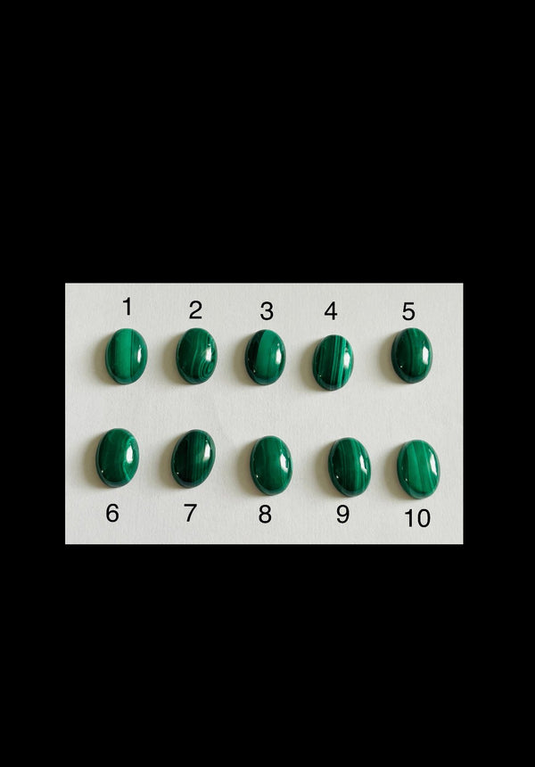 Malachite cabochon - Les bijoux de Théa