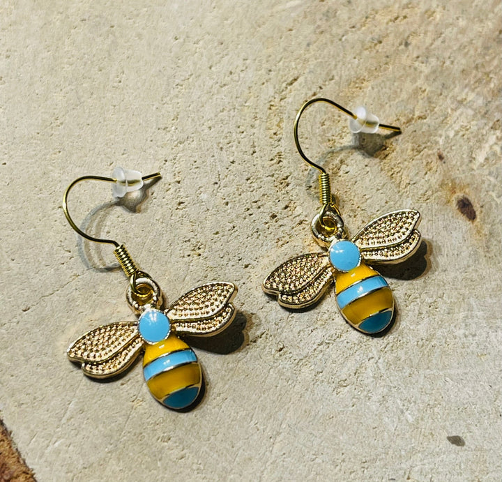 Paire de boucles d’oreilles Abeille bleue et jaune - Les bijoux de Théa