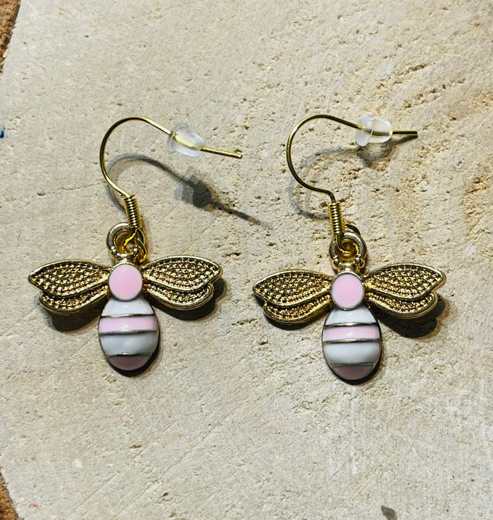 Paire de boucles d’oreilles Abeille rose et blanche - Les bijoux de Théa