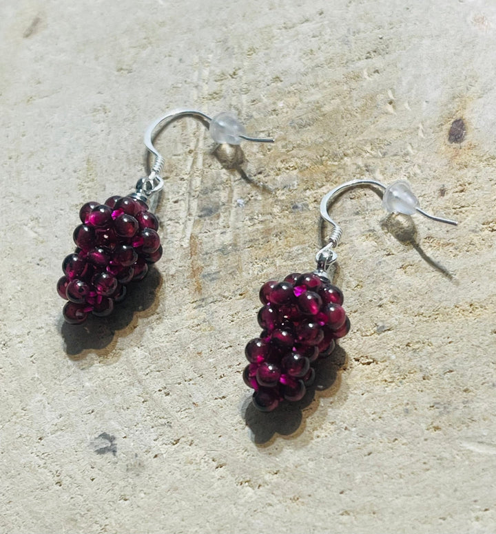 Paire de Boucles d’oreilles Argent 925 en forme de grappe de raisin en Grenat - Les bijoux de Théa